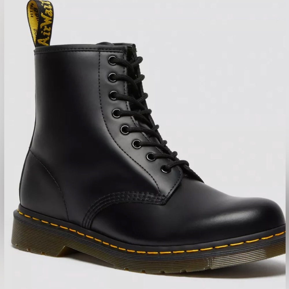 NEW Dr Martens 1460 Smooth Leather Black Boots 38